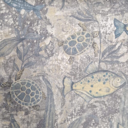 Tessuto cotone grezzo tartarughe e pesci sfondo grigio 50xh.280cm.